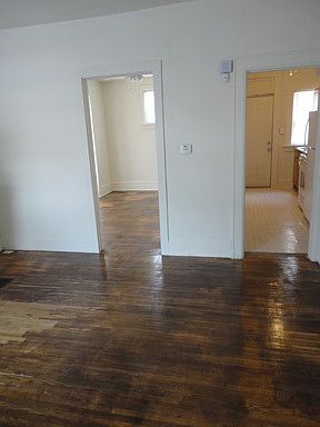 3rd image of 2488 Indianola Ave