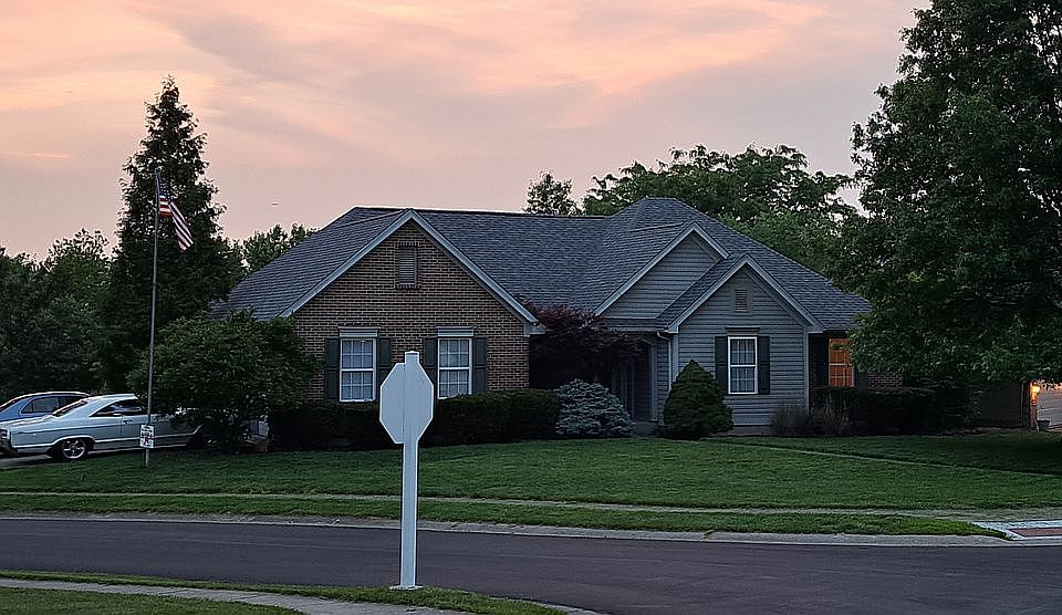 1st image of 410 Foxhunt Dr