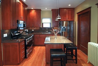 3rd image of 1001 S Kenilworth Ave