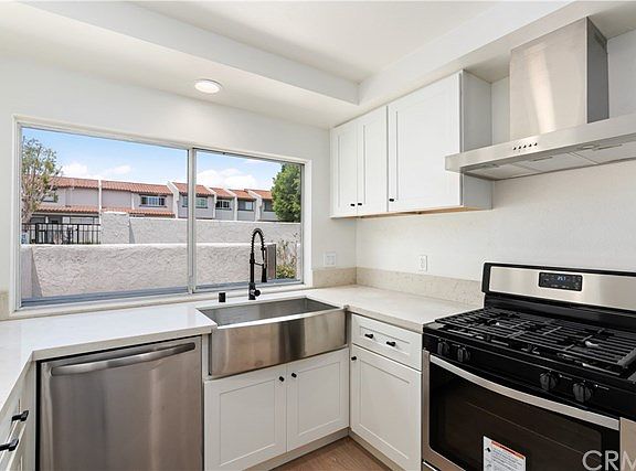 2nd image of 838 W 232nd St