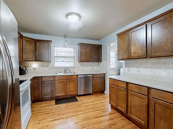 5th image of 1509 Parklane Dr