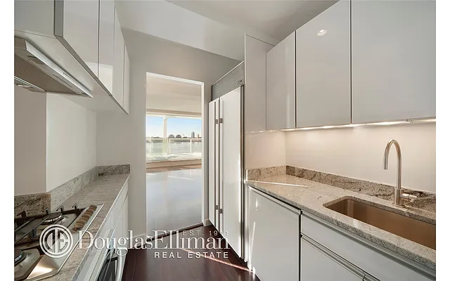 Rented by Douglas Elliman | media 26