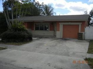 3320 SW 1st St, Deerfield Beach, FL 33442
