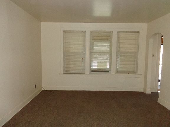 2nd image of 11557 S Lafayette Ave