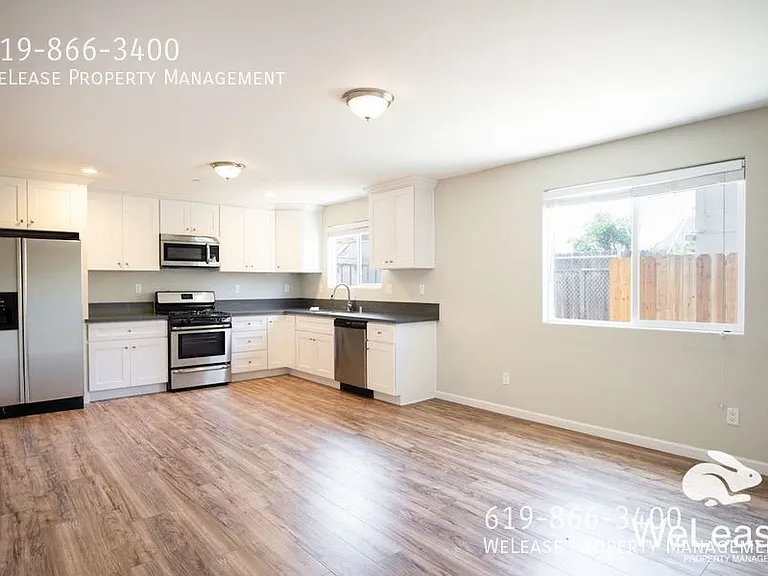 5028 70th St — Photo 2
