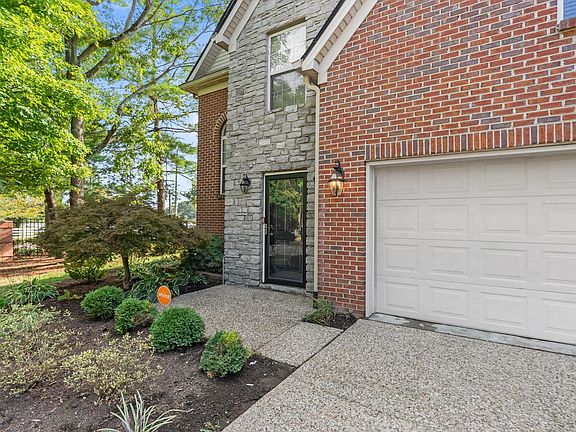 4th image of 3672 Green Park Ct