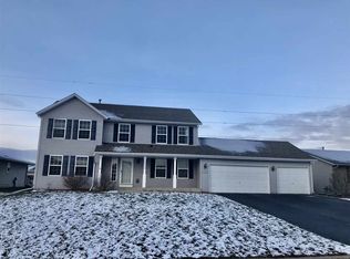 15612 Summerbrooke Ln, Roscoe, IL 61080