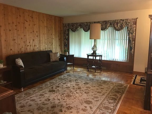 4th image of 7719 N Oketo Ave