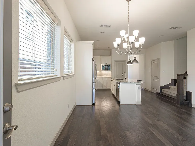 6337 Saddlebrook — Photo 32