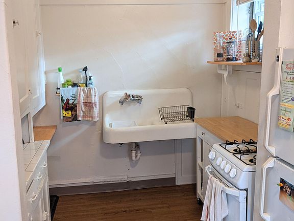 3rd image of 1534 N Humboldt Ave APT 31