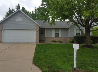 2336 Westchester Dr, Maryville, IL