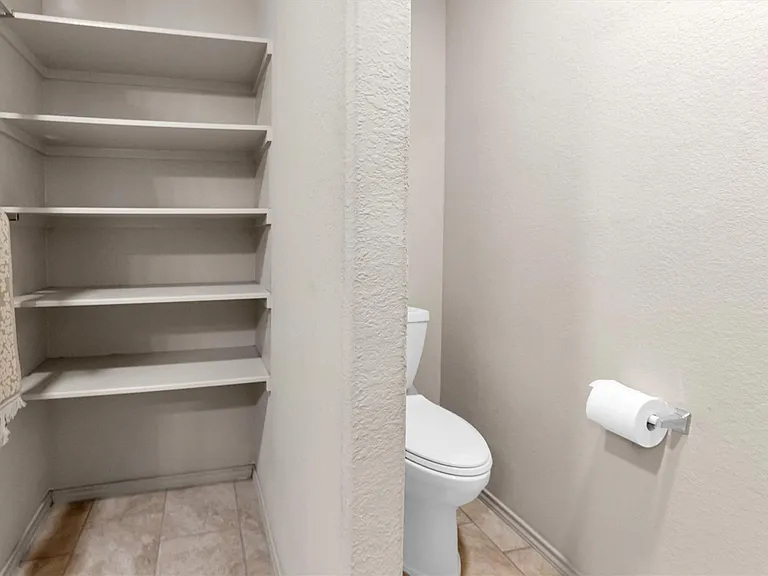 9530 Paloma Creek Dr — Photo 25