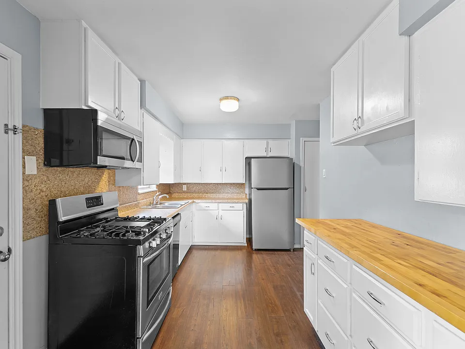 2829 Tolosa Dr