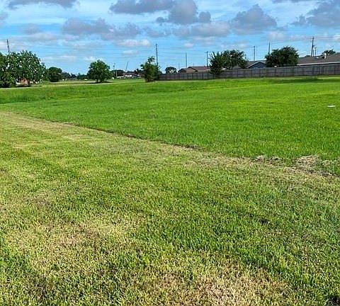 3rd image of N Avenue H Lot 8-9