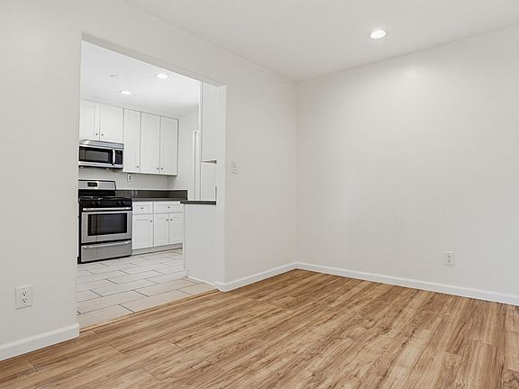 3rd image of 5026 70th St