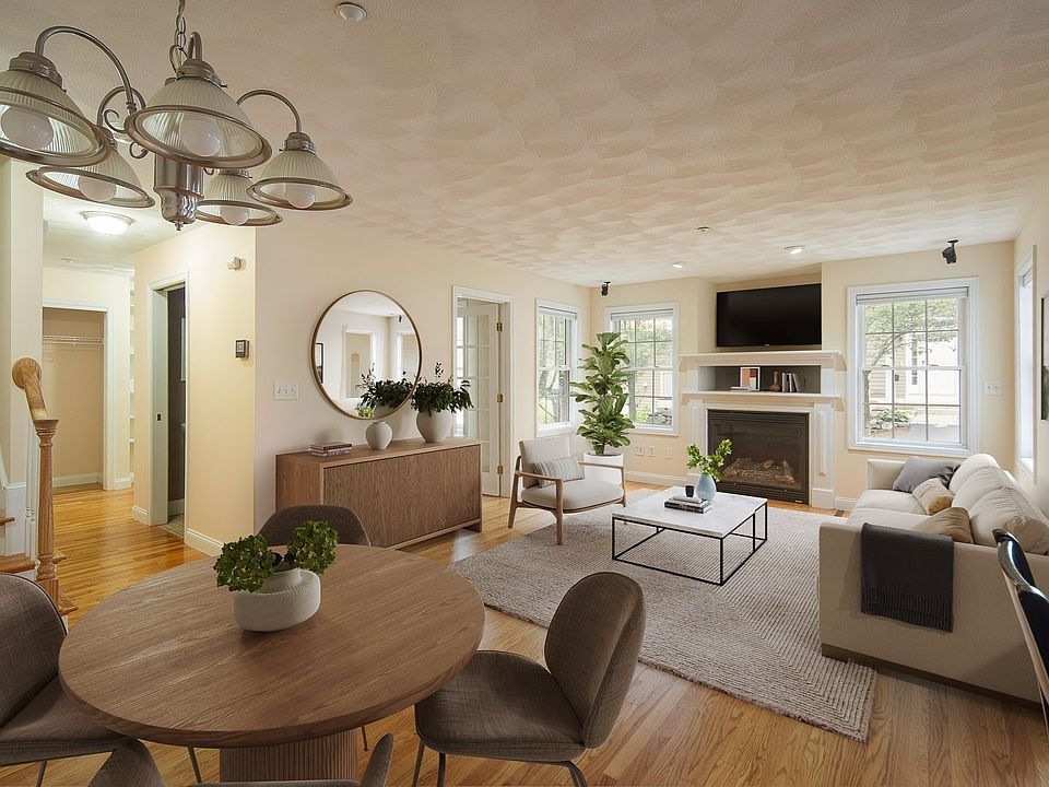 1st image of 824 Main St APT 3