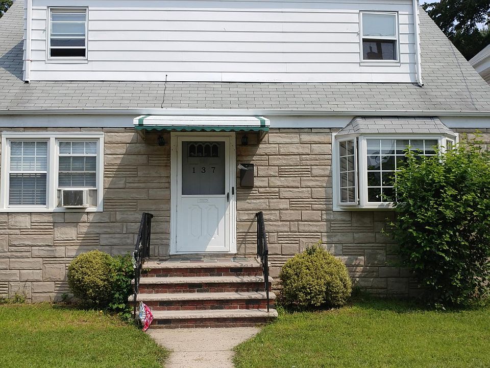 1st image of 137 Birch St #1