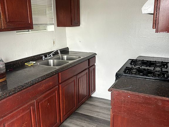 3rd image of 8721 Hillside St #8721U