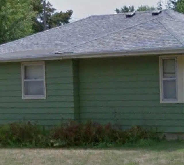 1300 S Blauvelt Ave — Photo 5