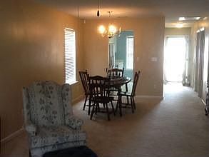 5th image of 169 Pin Oak Dr