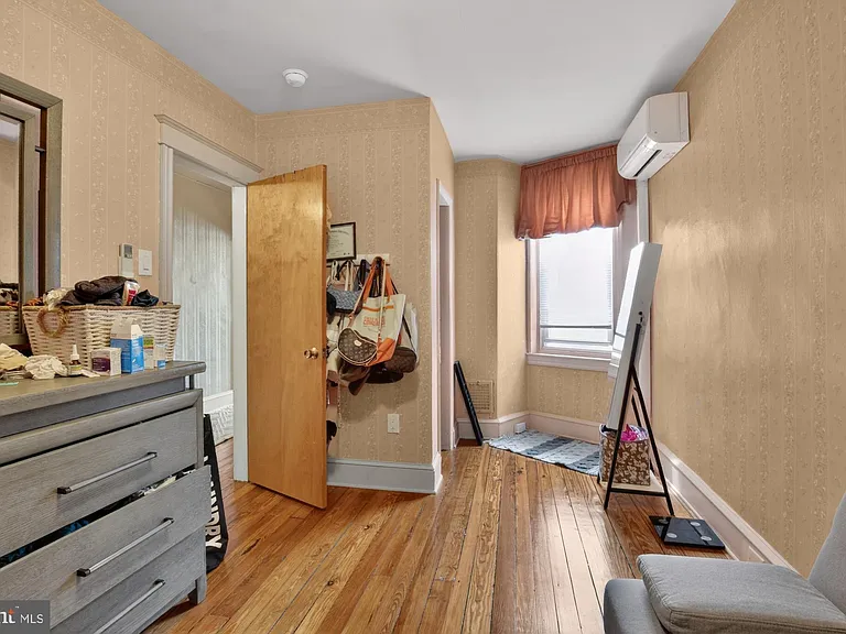 3147 Edgemont St — Photo 19