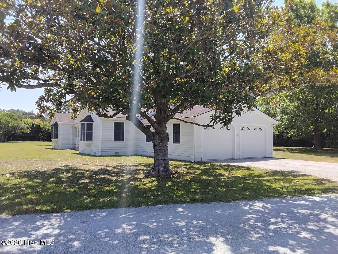 3 bed, 2.0 bath, 2000 sqft, $2,500 — Photo 3