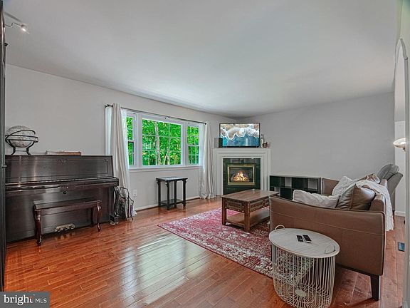 5th image of 5209 Pumphrey Dr