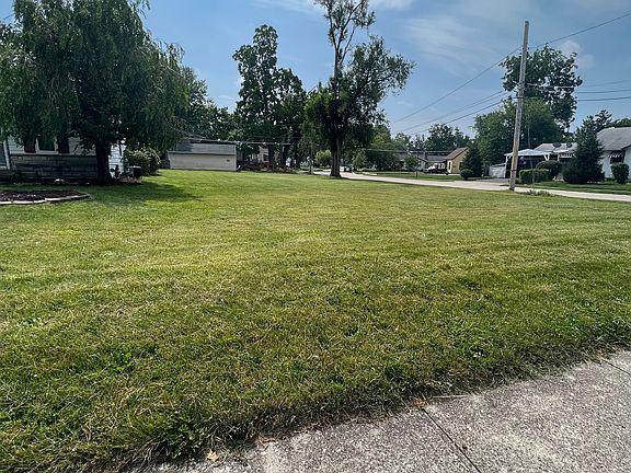 4th image of 2617 McArthur Dr