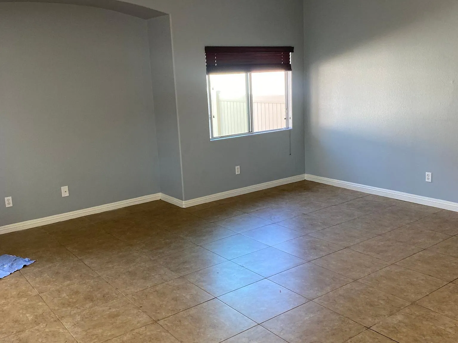 3 bed, 1670 sqft, $2,400 — Photo 4
