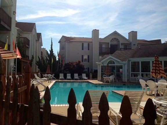 2nd image of 3704 Snowdrift Cir APT 204