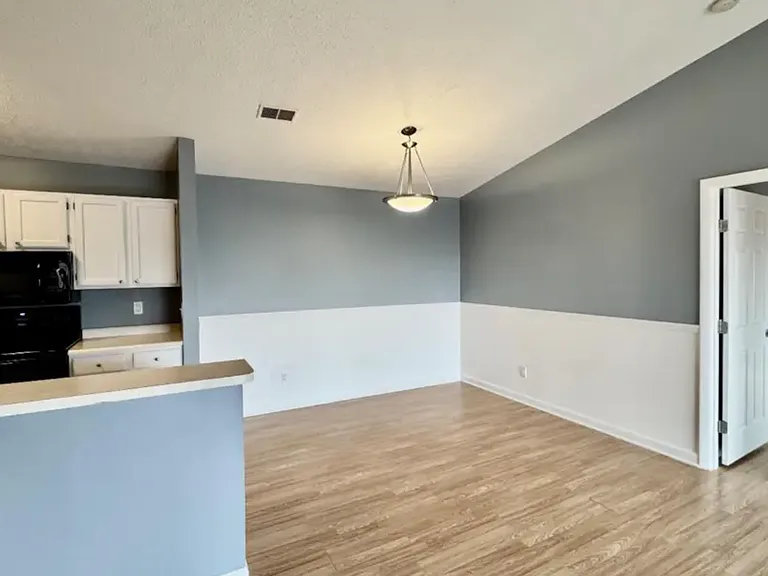 8854 Eagleview Dr #6 — Photo 5