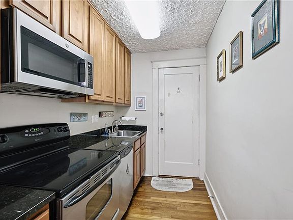 5th image of 3308 Prytania Ave #10