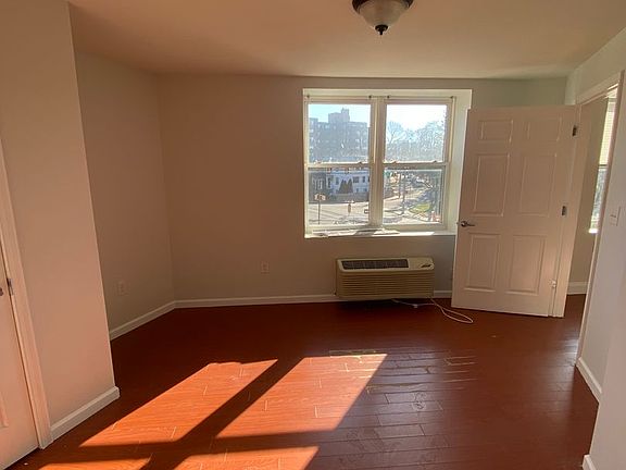 4th image of 5700 Ogontz Ave #B205