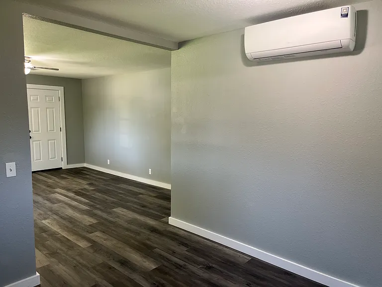 801 Gayler St — Photo 6