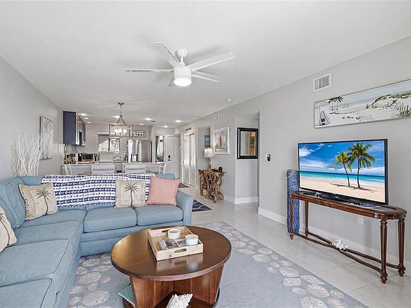 4th image of 1801 GULF DRIVE N #142