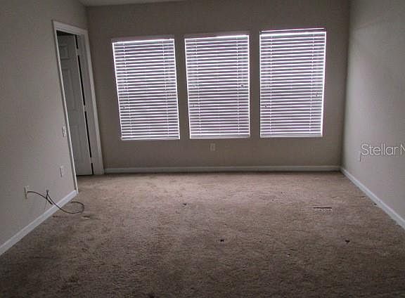 4th image of 2271 Stockton Dr