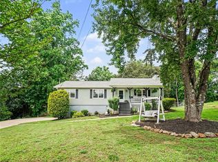 404 Hill Crest Ct, Woodstock, GA 30188