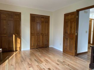 28 Millbank Rd, Poughkeepsie, NY 12603