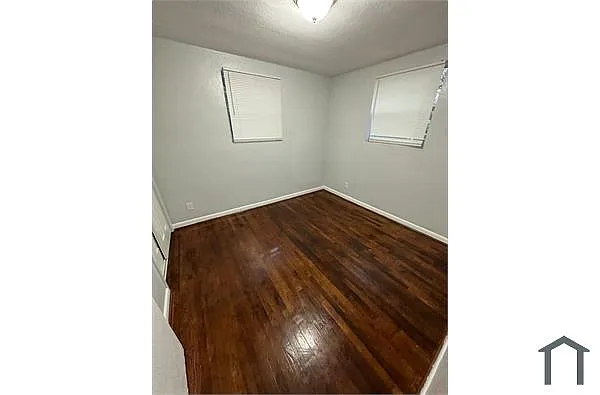 Building Photo - 2031 W 9th St #1