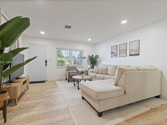 5th image of 3820 NW 5th St