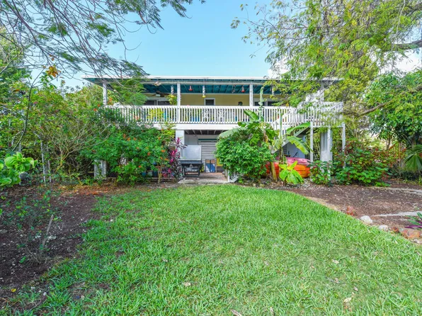 323 Lesrohde Dr, Ramrod Key, FL 33042