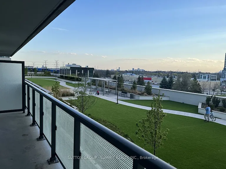 85 Oneida Cres #401 — Photo 13