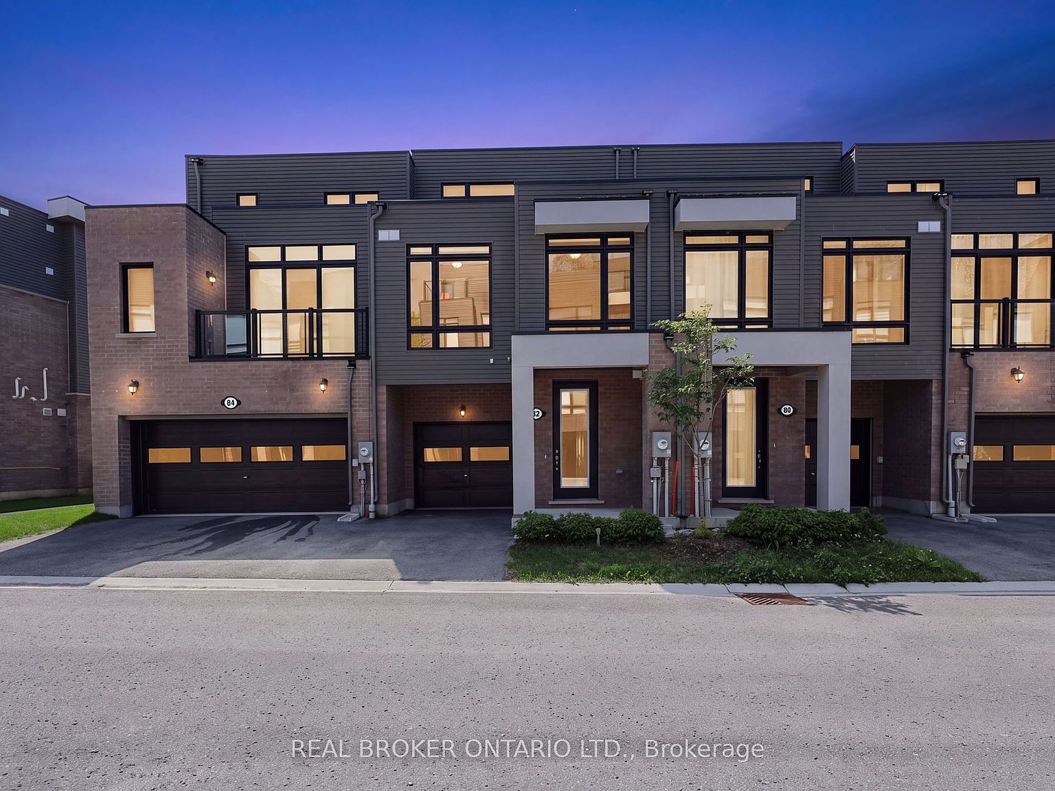 82 Marina Village Dr — Oak Bay Golf And Country Club