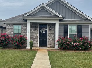 150 Grand Park Dr, Deatsville, AL 36022