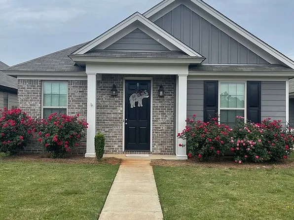 150 Grand Park Dr, Deatsville, AL 36022