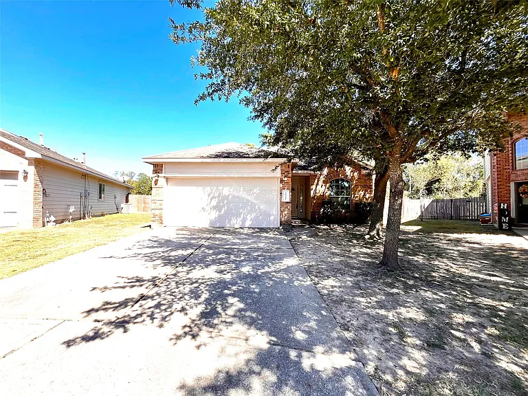 20330 Pine Water Ln — Photo 3