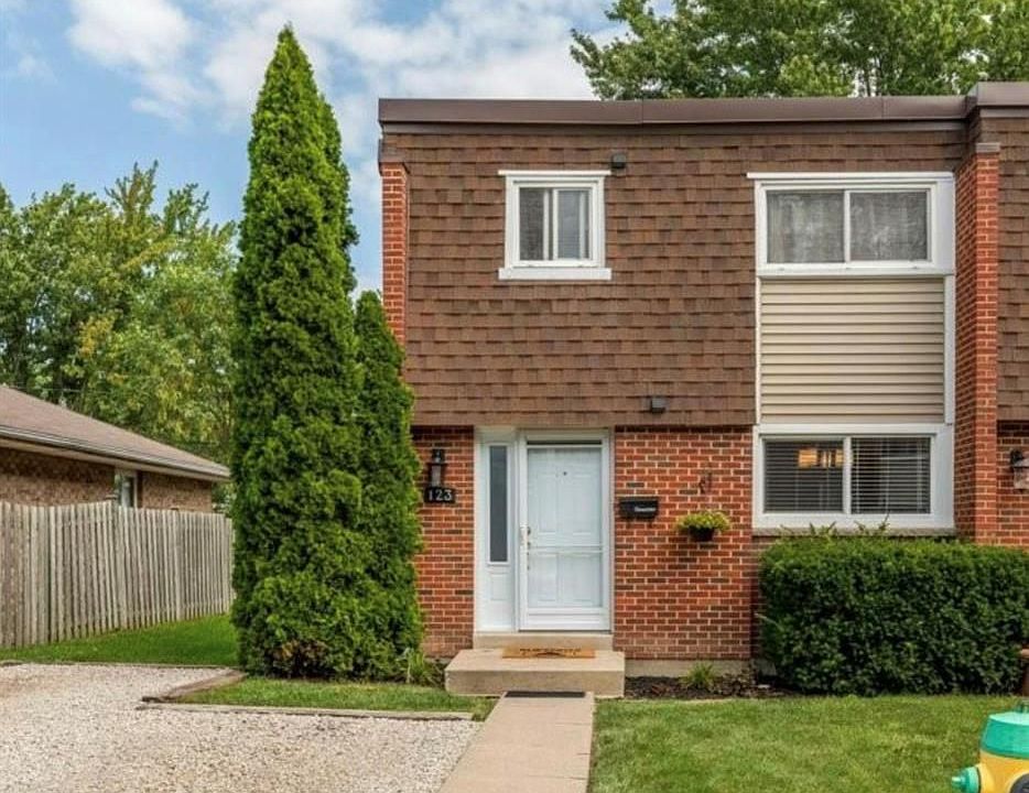 1st image of 123 Cranbrook Ct