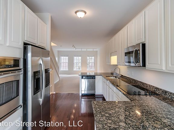 2nd image of 546 Graten St #1