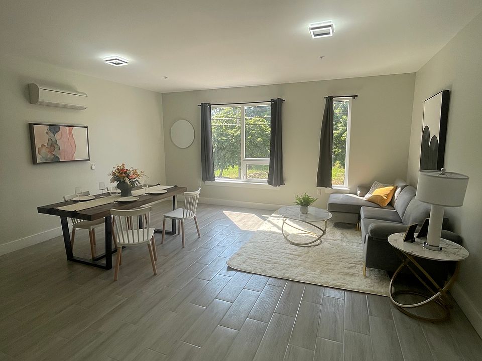 1st image of 124 Ellis Ave Floor 3