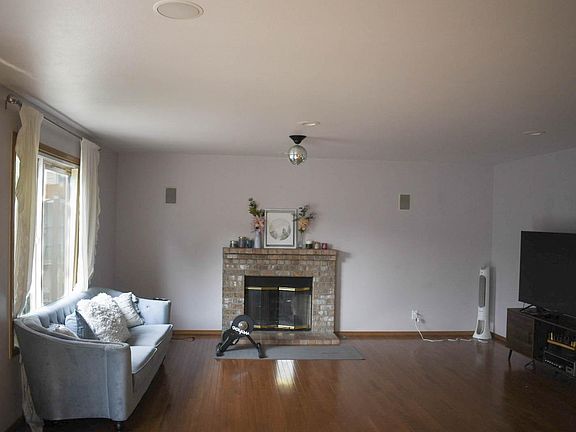 3rd image of 2214 204th St SW